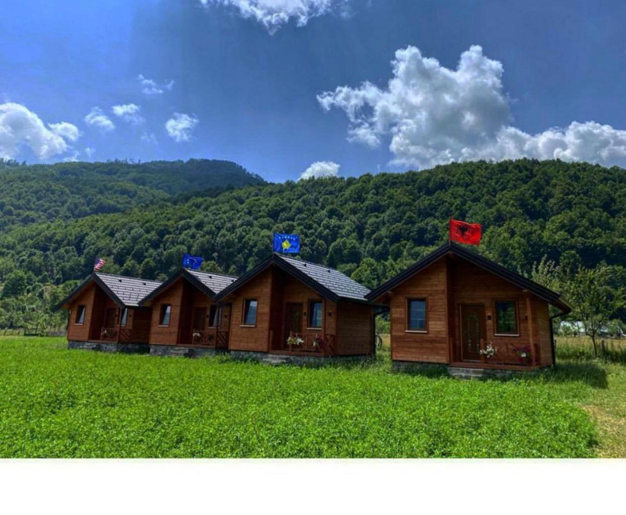 Peraj Guesthouse Vermosh Exterior photo